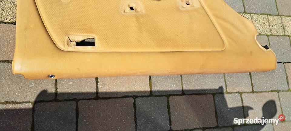 Boczek drzwi dattel Mercedes W123 lewy tył Luzino