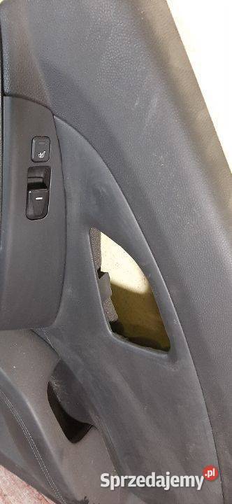 Boczek tapicerka drzwi prawy tył Hyundai IX 35 Części samochodowe Włoszczowa sprzedam