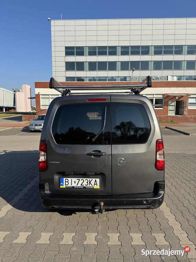 Opel Combo 24300 netto Faktura VAT 23 salon Zarejestrowany w Polsce