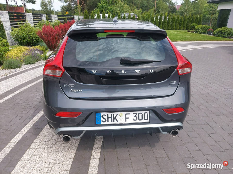 Volvo V40 20D3 RDESIGN navi full automat chromy 150KM V40
