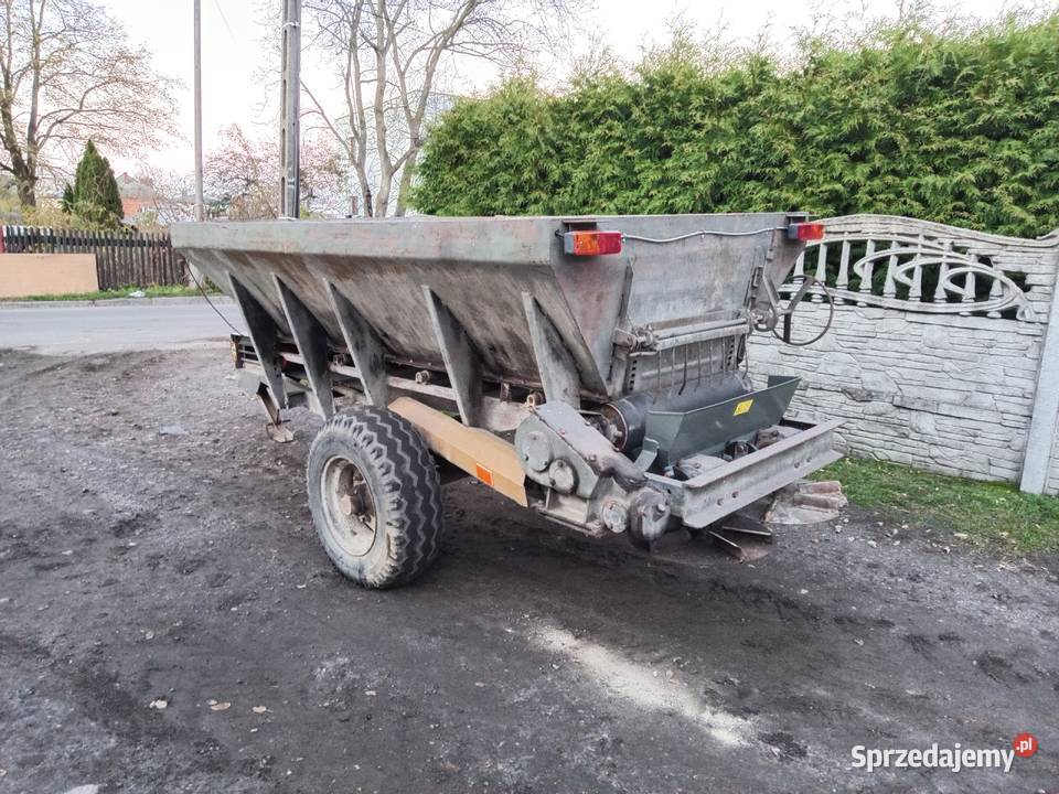 Rozsiewacz wapna RCW3 posypywarka śląskie