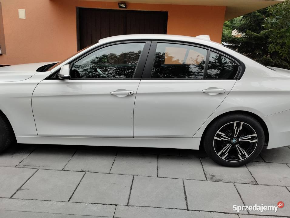 BMW Serii 3 F30 2012 316d mapie ok 180 Zadbane