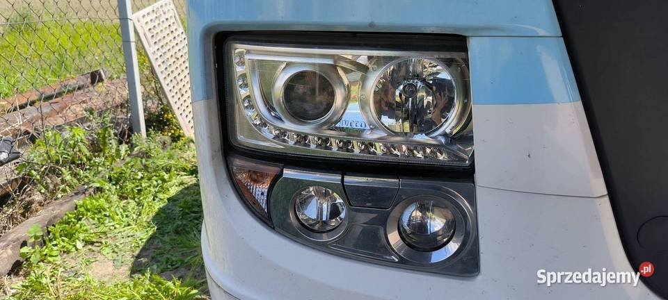 LAMPA PRAWA PRZÓD IVECO STRALIS AS440STP LNG LED osobowe