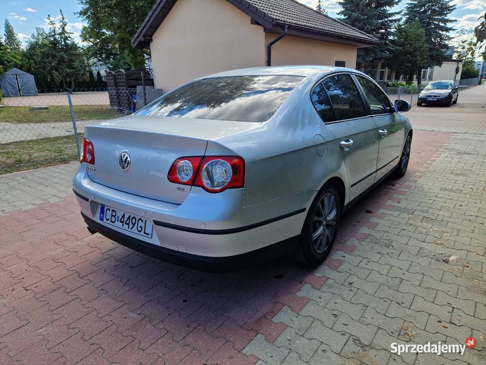 Volkswagen Passat B6 16 benzyna Sedan stan