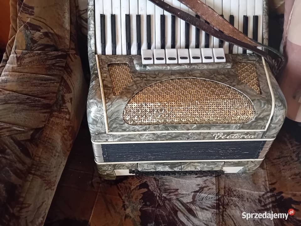 Akordeon victoria 80 basów uszkodzony Sosnowiec