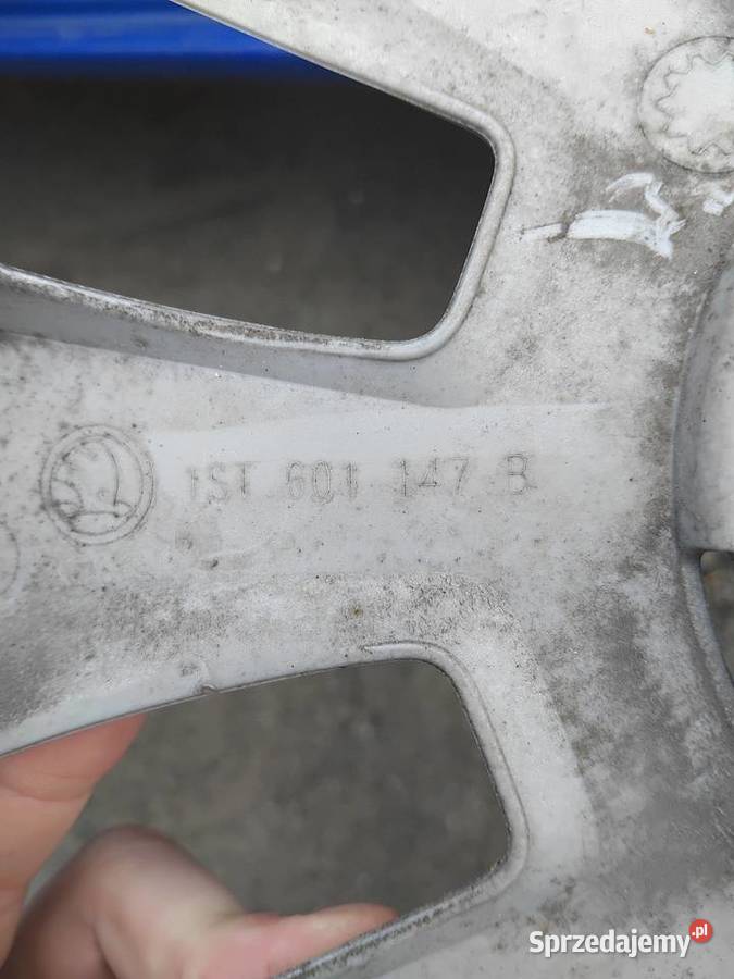 Kołpak Skoda Citigo 14 1ST 601 147 B Opony i felgi Pułtusk