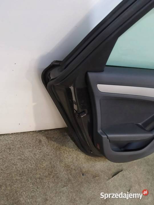 DRZWI LEWE TYŁ LZ7L KOMBI AVANT Audi A4 IV