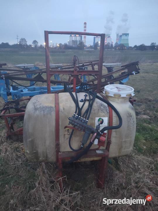Opryskiwacz rau 850l