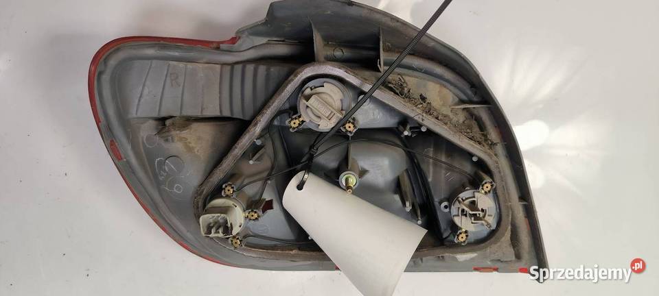 LAMPA PRAWA TYŁ TOYOTA YARIS I Lipno sprzedam