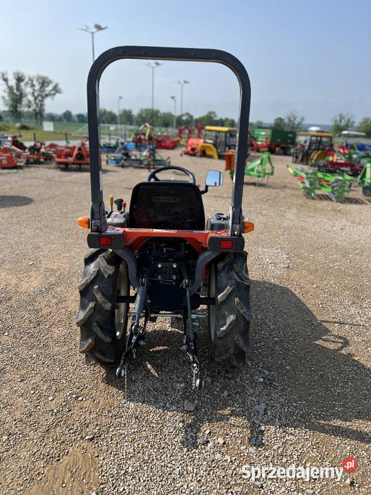 Mini Traktor KUBOTA B72D 4x4 165 Yanmar Iseki