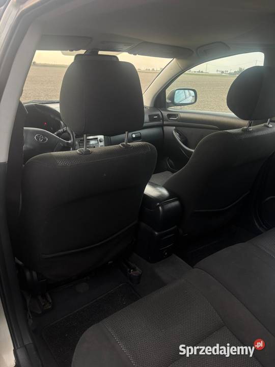 Sprzedam toyote avensis 420000km Brzeźno