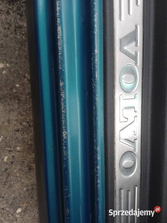 Volvo V40 20 BG 2000r 140 hak zielony OC PT 280150km sprzedam