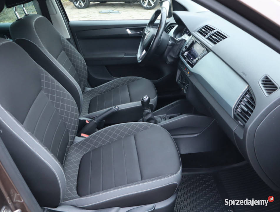 Skoda Fabia 10 TSI elektryczne lusterka Škoda