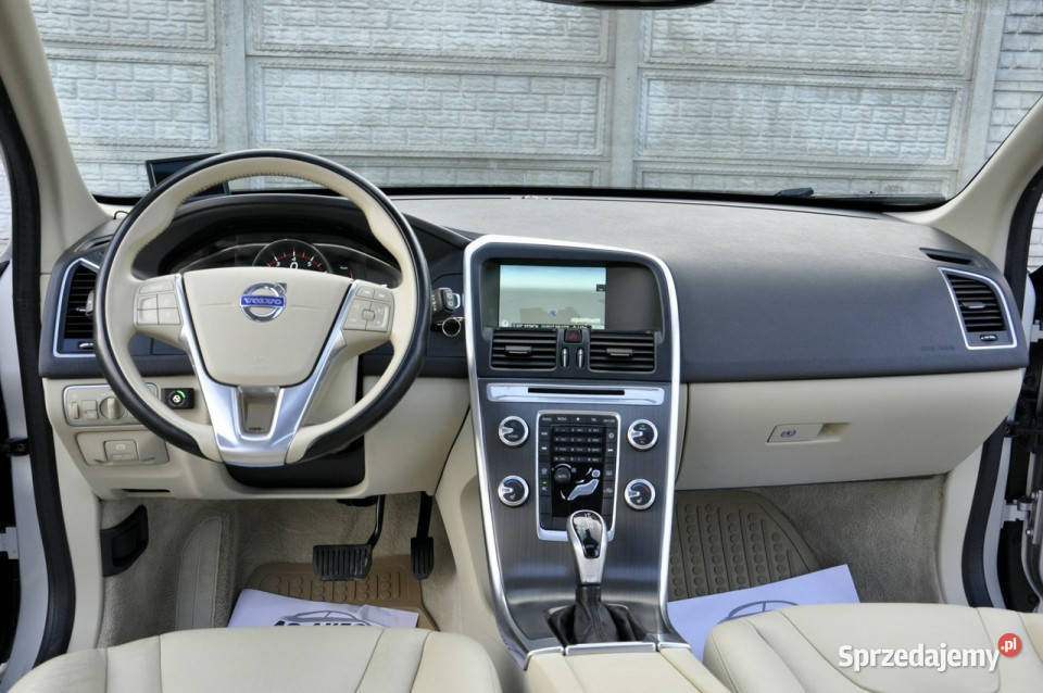 Volvo XC 60 25T5 254 klimatyzacja Węgrów