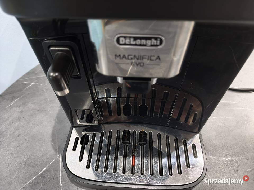 Ekspres ciśnieniowy DeLonghi Magnifica Evo Wołomin
