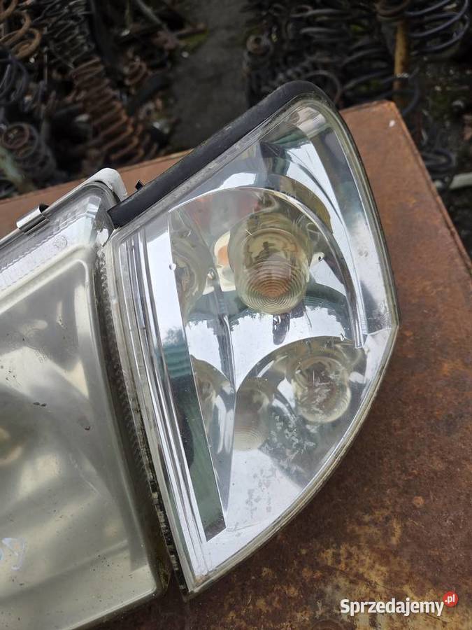 Lampy przednie Mitsubishi space Star