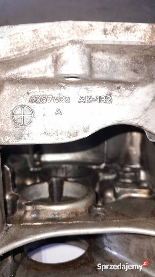Tylna pokrywa skrzyni biegów Fiat 125P i Kurów