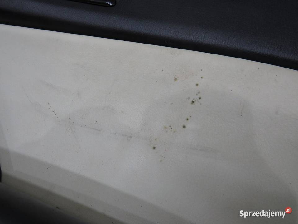 BOCZEK DRZWI PRAWY RZÓD MAZDA 3 BM 13 osobowe