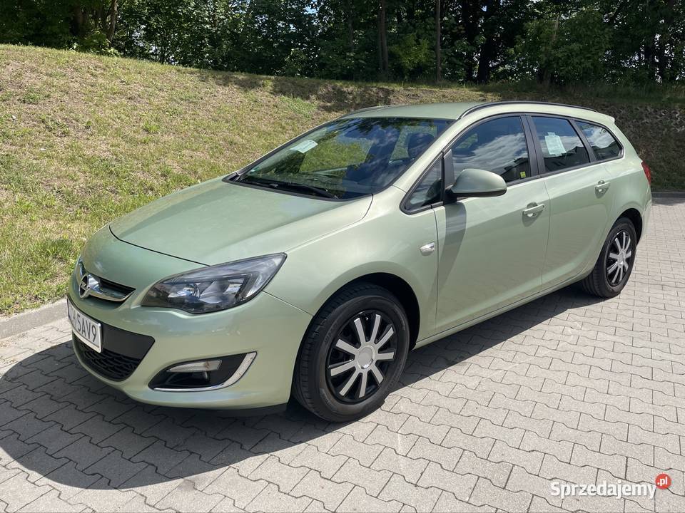 Opel Astra J 2013 Lift 17 Isuzu Nowa Rok produkcji 2013 kujawsko-pomorskie Chełmno