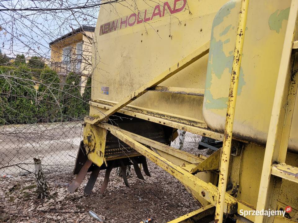 Kombajn zbożowy Holland 1540 New Holland Fabianki