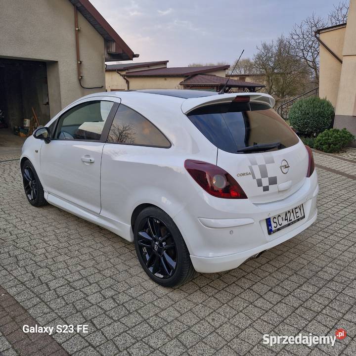 Opel Corsa D 14 Benzyna Pakiet OPC Line Biały Częstochowa