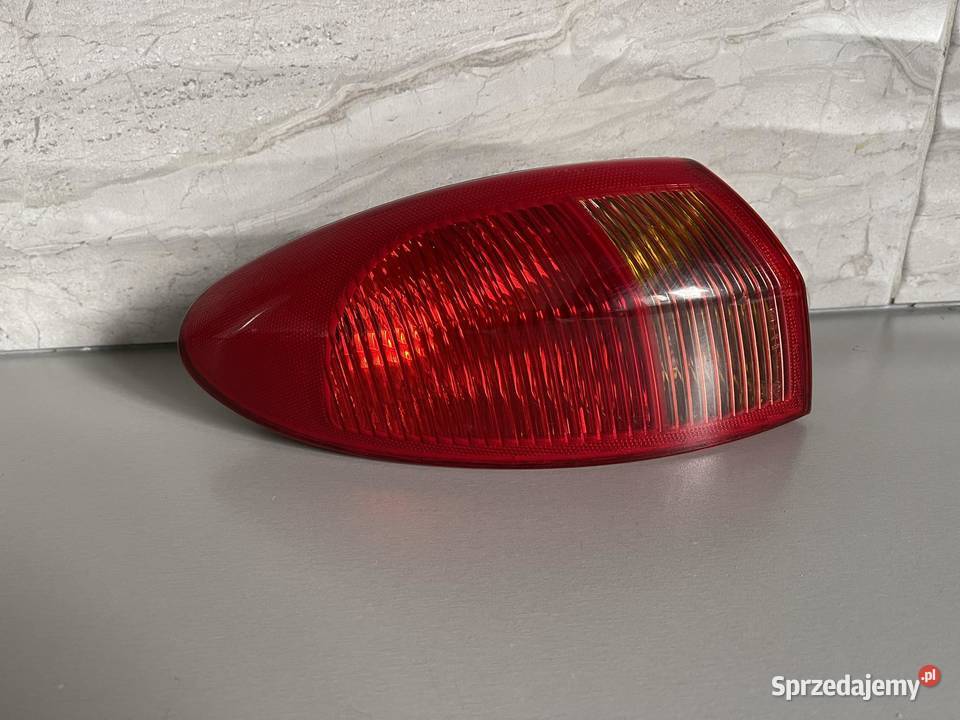 ALFA ROMEO 147 LEWA LAMPA TYŁ Ostroróg