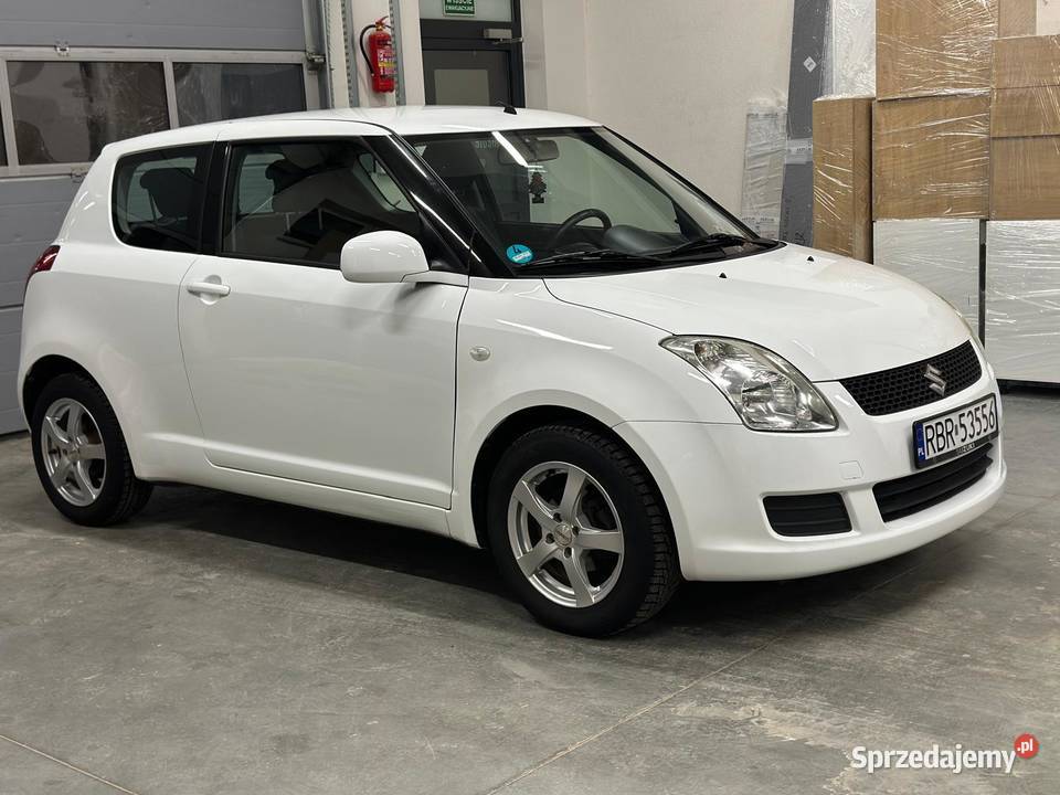 SUZUKI SWIFT 13 Benzyna 2009 sprowadzone z 129145km sprzedam