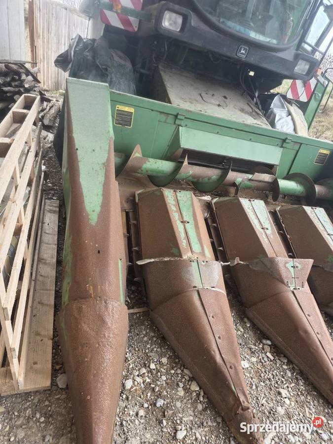Przystawka do kukurydzy John Deere 4 rzędowa 483 nieuszkodzony Domaradz sprzedam