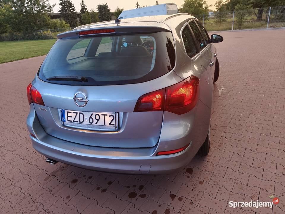 Sprzedam samochód osobowy zmieniarka CD łódzkie Zduńska Wola
