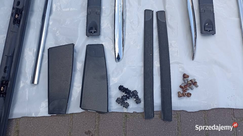 Relingi Chrysler Pacifica Chrom Czarne osobowe Hordzież