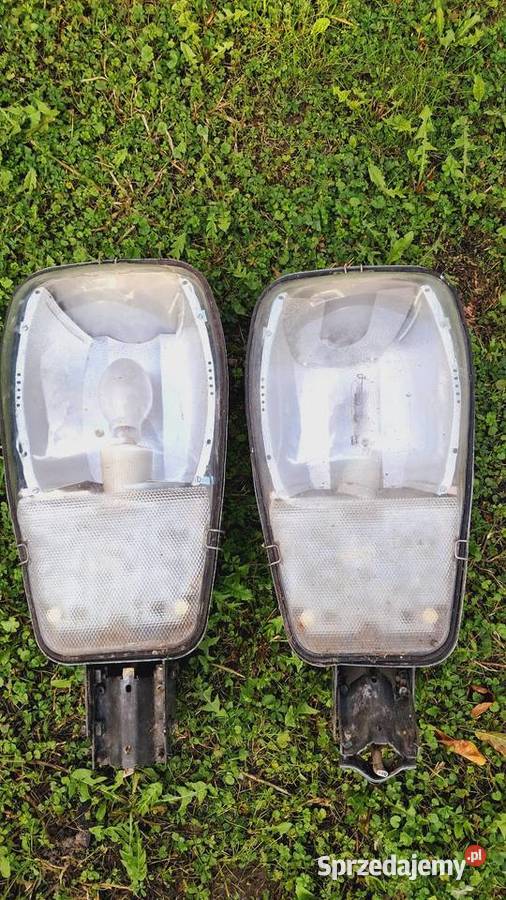 Dwie Stare Lampy Drogowe Uliczne Świecie sprzedam