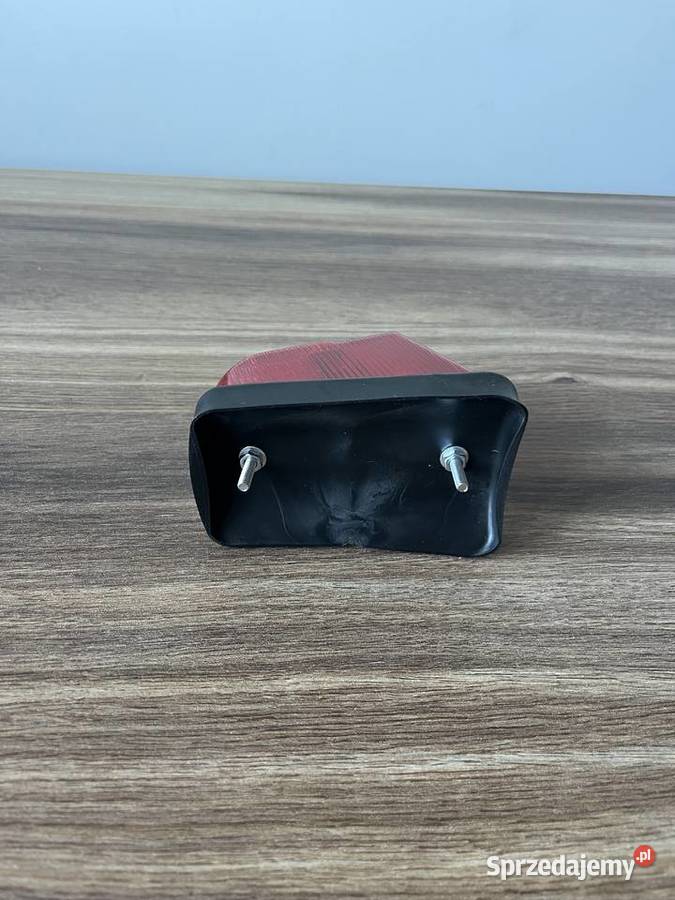 NOWA POLSKA LAMPA TYŁ TYLNA OGAR 200 OGAR 205