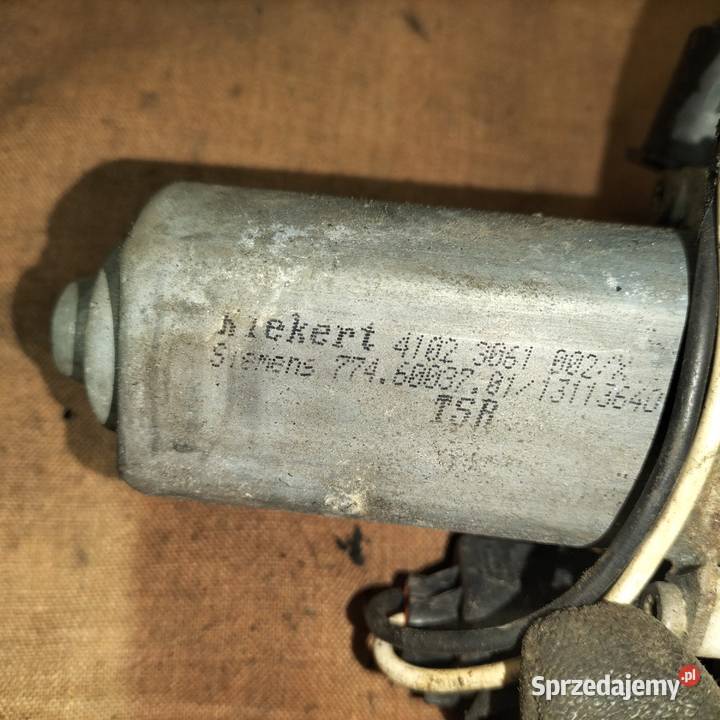 Zamek SOFT CLOSE drzwi prawych tylnych BMW E65 Zamki, wkładki i kluczyki Karoseria Poręba