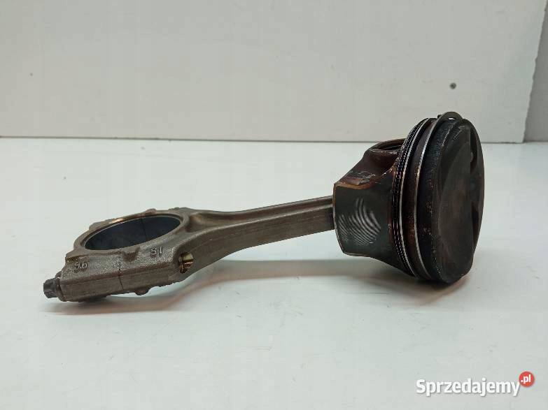 TŁOK KORBOWÓD 82L199 20 TSI TFSI Skoda Superb