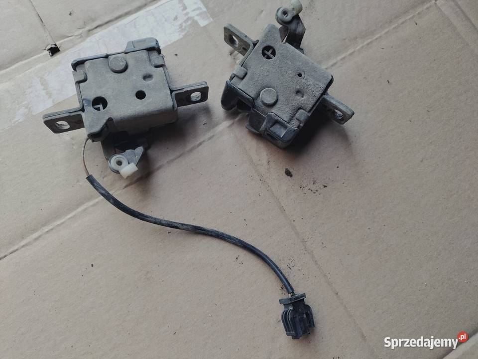 ZAMEK BAGAŻNIKA KLAPY TYŁ PRAWY LEWY AUDI 100 A6 Kamień-Kolonia