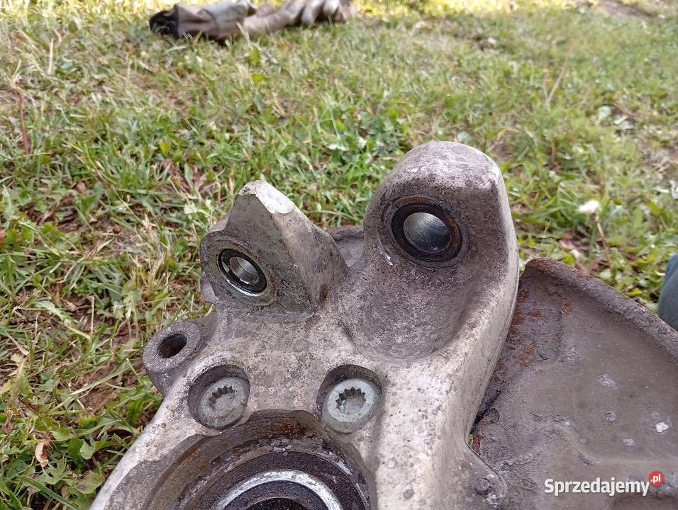 Audi A4 B6 B7 zwrotnica przód 8E0407242B Zwrotnice Iława sprzedam