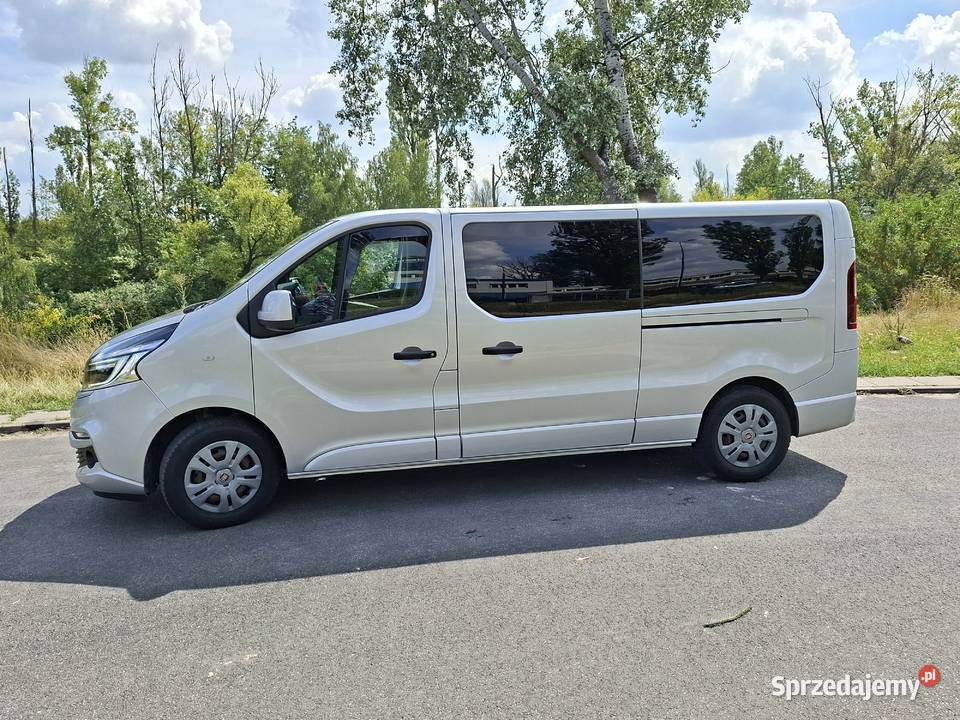 Fiat talento 2019 16 120 9 osobowy z 2 strony Warszawa