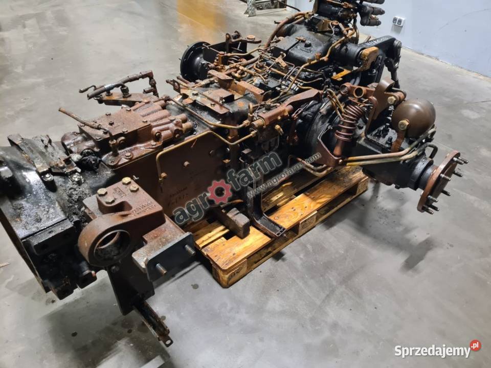 Skrzynia biegów most tylny Holland T6180 Byków