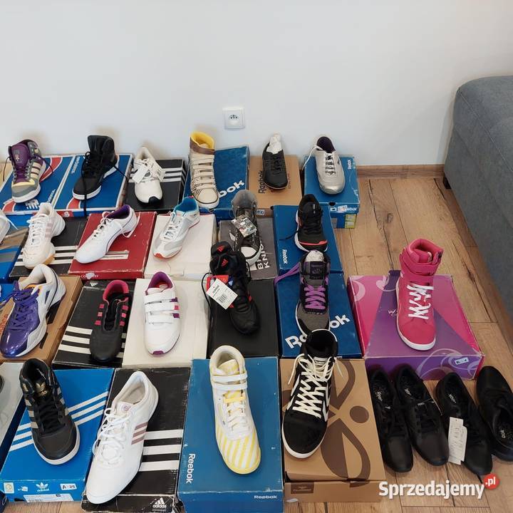 Buty sportowe w pudełkach Stawiguda
