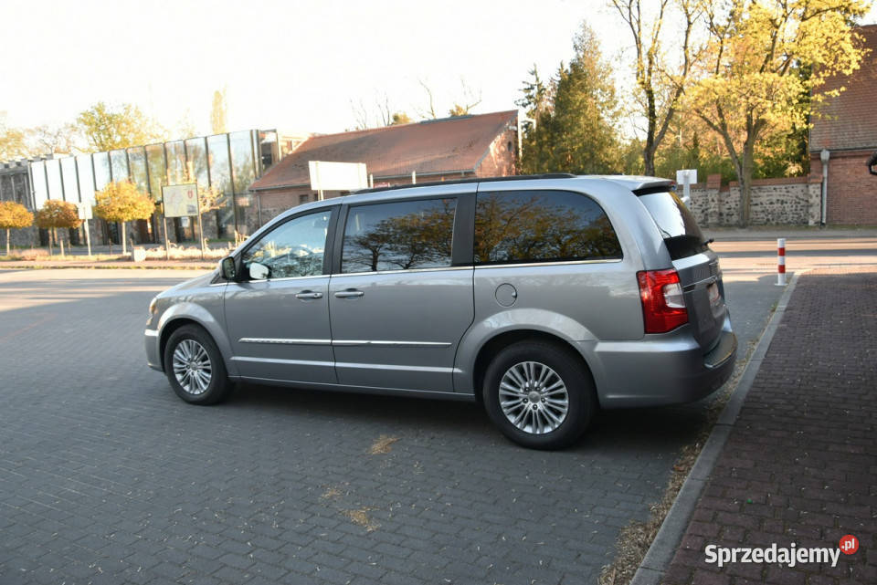 Chrysler Town Country S 36 V6 292 2014r Skóra ESP Town & Country Kampinos