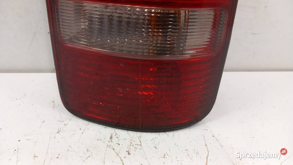 VW CADDY 1T III LIFT LAMPA TYŁ PRAWA Światła stop Zbierkowo