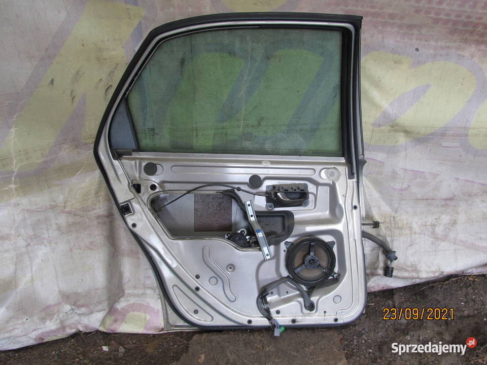 Drzwi tylne lewo volvo s 80200 Ostrowiec Świętokrzyski sprzedam