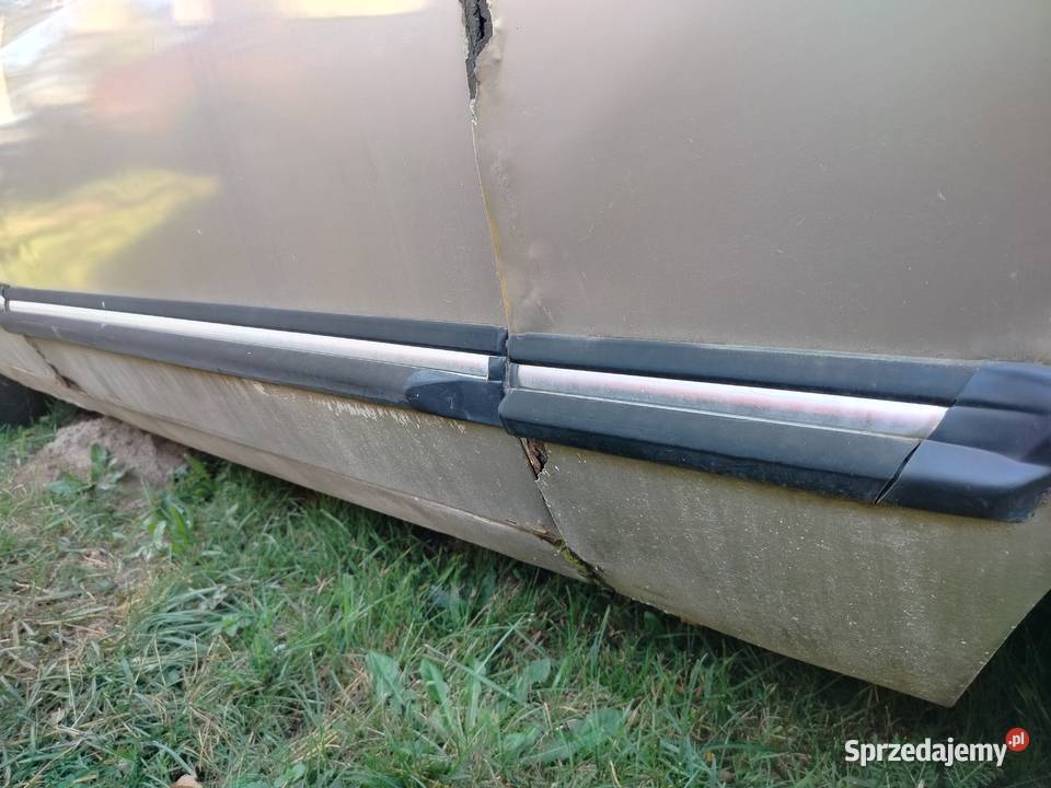 Ford Granada listwy boczne osobowe Rzeszów