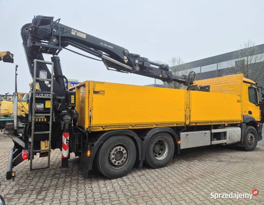 Skrzynia z tylnym dzwigiem Mercedes 418KM Warszawa