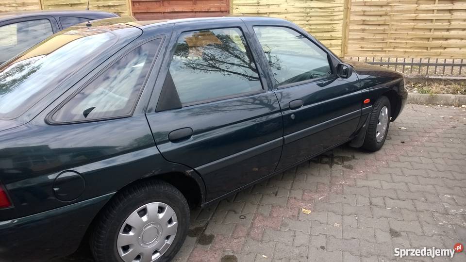 Ford escort 16 benzyna stan welurowa tapicerka Opole