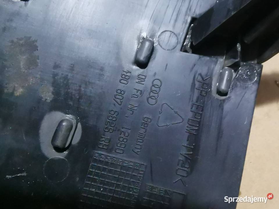 Zaślepka kratka halogenu Audi a6 c5 avant 9701 Zamość