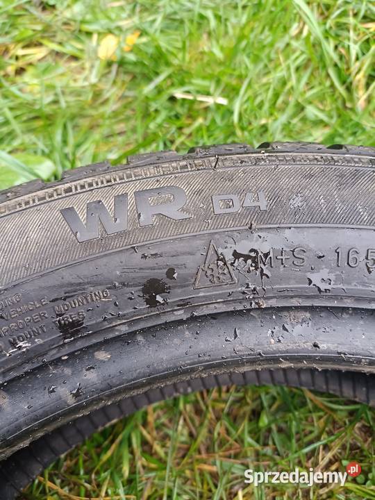 Opony zimowe Nokian 16560 R15 bieżnik 8mm mazowieckie Ostrołęka
