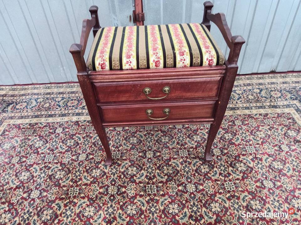 Szafkę sprzedam Borówno sprzedam