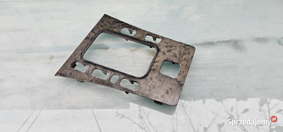 Ramka wybieraka mercedes w210 2106831708 Rok produkcji 1997 wielkopolskie Zbąszyń sprzedam