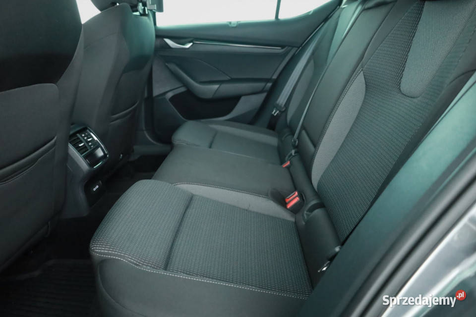 Skoda Octavia 15 eTSI mHEV Piaseczno